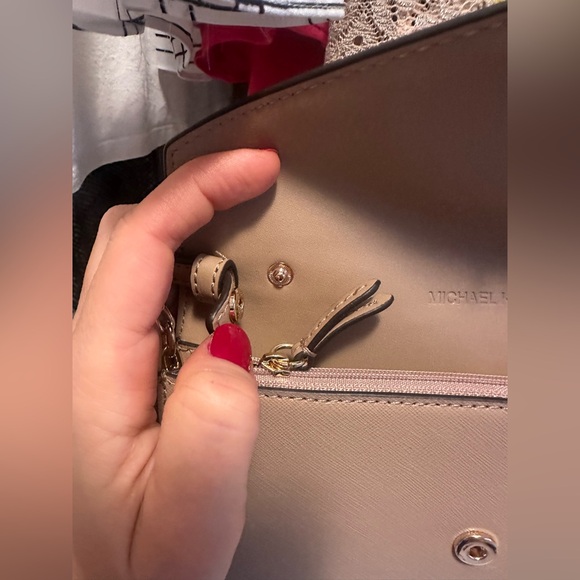 Michael Kors Small Saffiano Leather Envelope Crossbody Bag - Picture 8 of 9